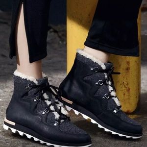 Women’s Sorel Alpine Boots Size 9 Brand NEW